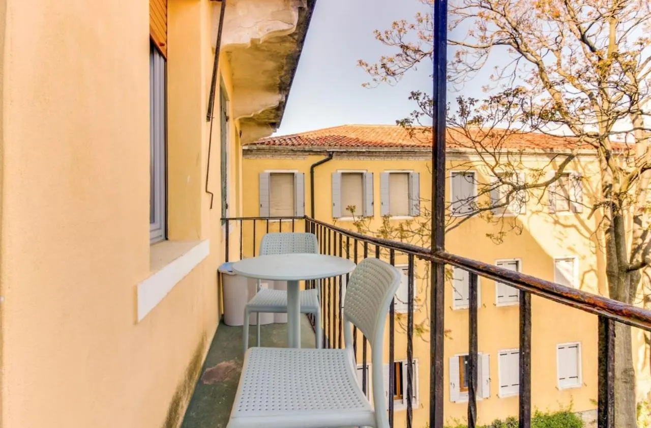 Apartment San Vio Dorsoduro Academia By Halldis Venice Italy